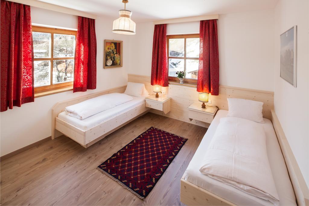 Appartementhaus Zum Schneider Scheffau am Wilden Kaiser Room photo